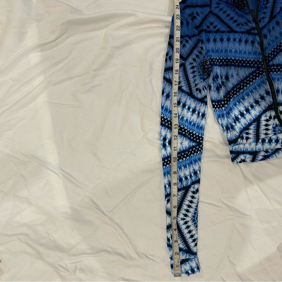 Blue and Black Tart Brand, tye dye pattern long sleeve - Picture 3 of 10